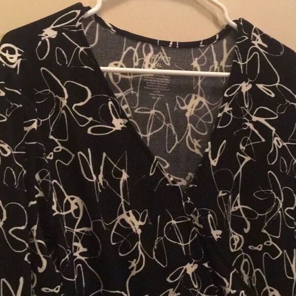 Nine West dress women's size xxl white black background wrap look squigg… - Picture 6 of 10
